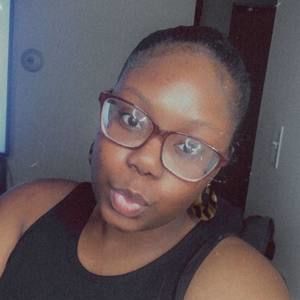 Meet your Posher, Stacy